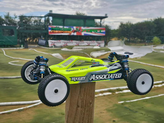 Team Associated B84 Pro Build